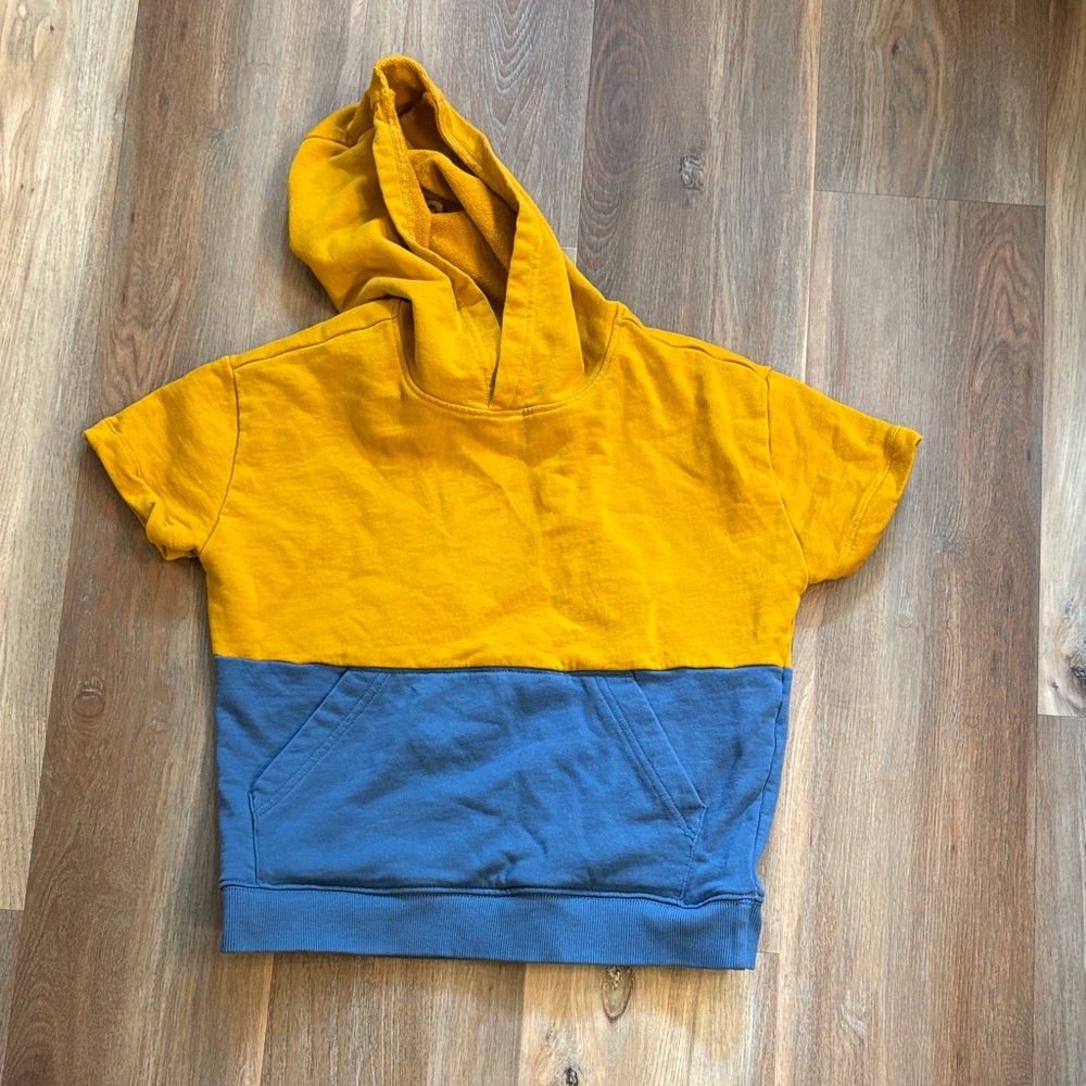 Hanna Andersson Two-Tone Short Sleeve Hoodie - Mustard Yellow & Slate Blue NWOT
